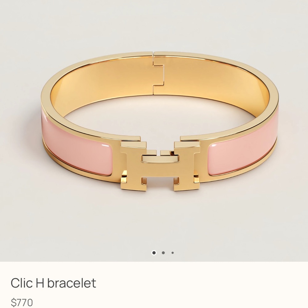 Rose Gold and Pink Clic H Bracelet PM
Never worn. With box.